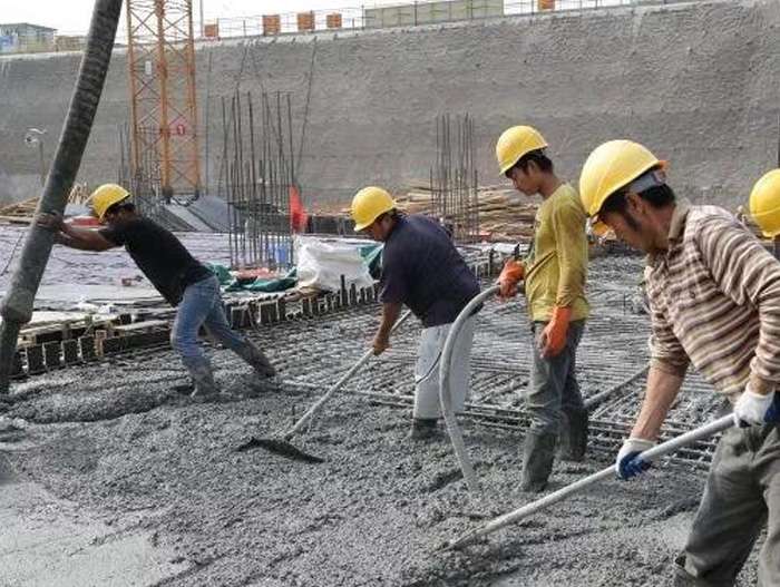 水泥混凝土路面施工有什么材料要求？